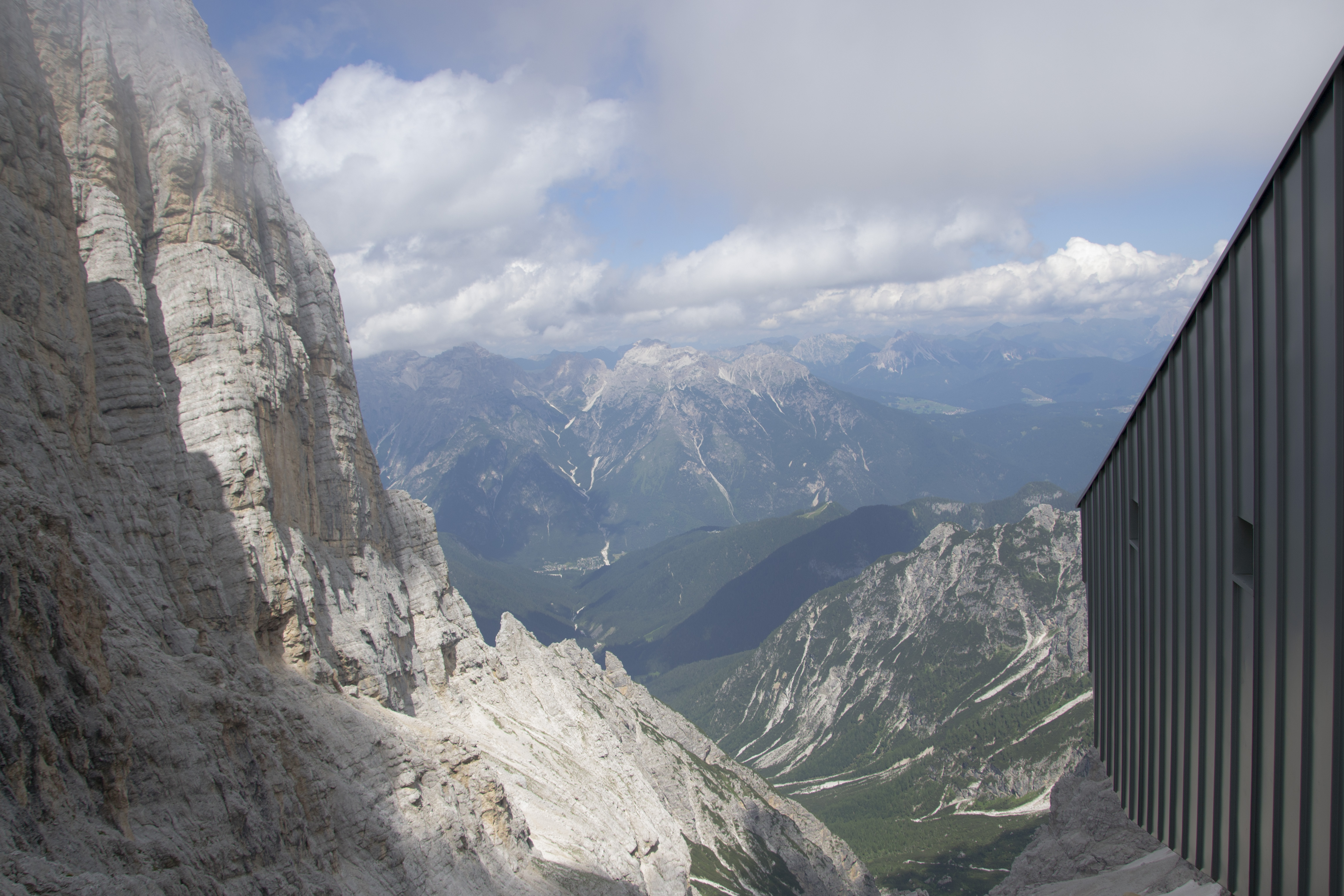 Petrarca-hut_0